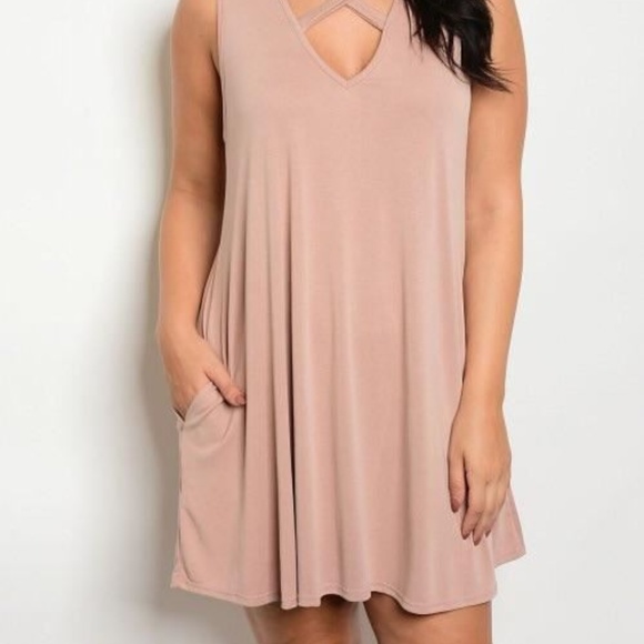 Solid Plus Size Tunic Dress with Pockets Blush 3X - Picture 2 of 4